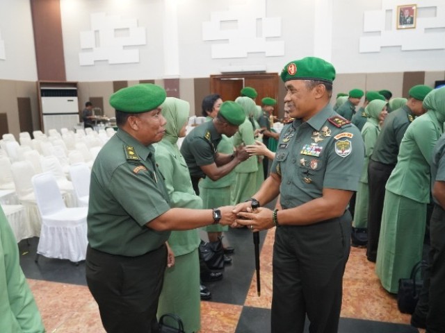 Pangdam Jaya Pimpin Acara Korp Kenaikan Pangkat Pamen Kodam Jaya