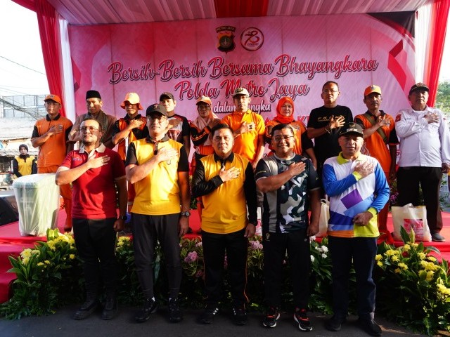 Kasdam Jaya Hadiri Bersih-Bersih Bersama Bhayangkara Polda Metro Jaya
