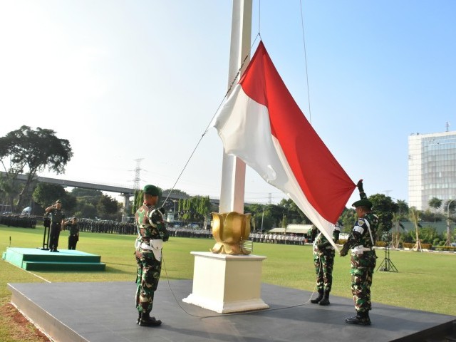 Rutinitas Senin, Kapaldam Jaya bertindak sebagai Inspektur Upacara
