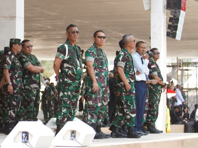 Pangdam Jaya Dampingi Kasum TNI, saksikan Gladi Upacara Parade dan Defile HUT ke-79 TNI