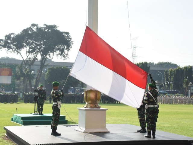 Kibaran Merah Putih di Lapangan Jayakarta, Wujud Semangat Disiplin dan Persatuan Prajurit serta PNS Kodam Jaya