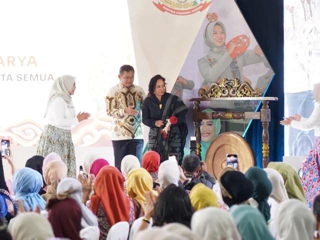 Pameran UMKM dan Fashion Show Persit Perkuat Ekonomi Keluarga