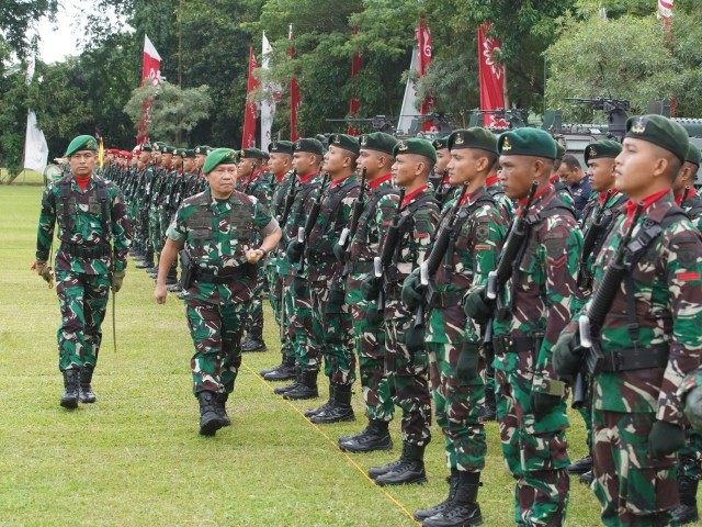 Pangdam Jaya Irup Upacara Penutupan Peleton Beranting Yudha Wastu Pramuka Jaya Tahun 2024