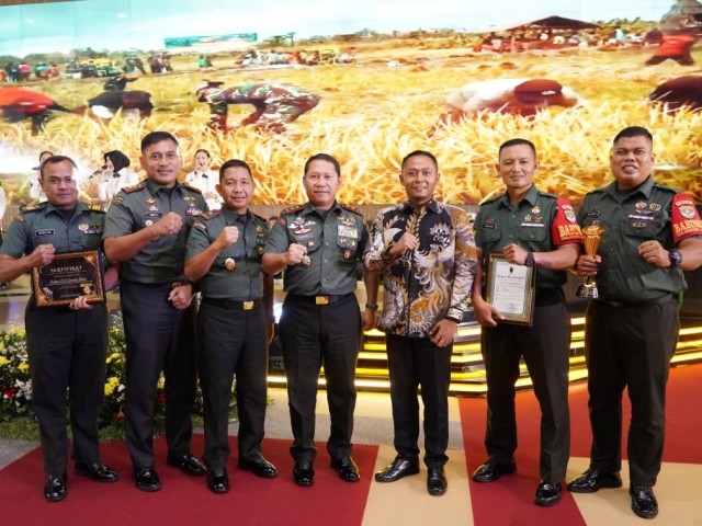 Pangdam Jaya Hadiri Penghargaan Kasad Kampung Pancasila 2024 di Mabesad