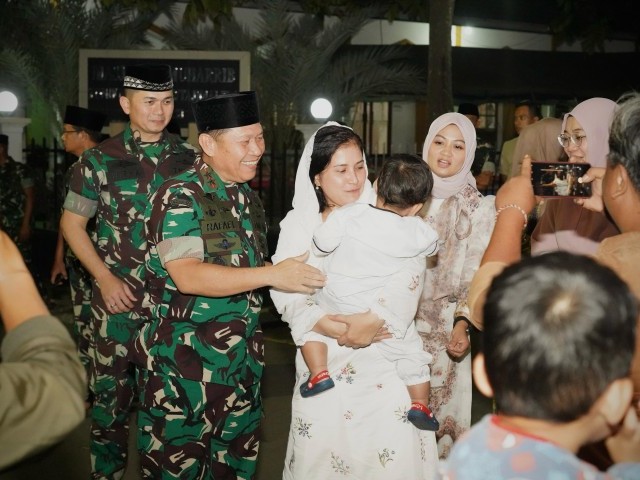 Pangdam Jaya Hadirkan Kehangatan dalam Safari Ramadan Bersama Keluarga Besar Brigif-1/JS