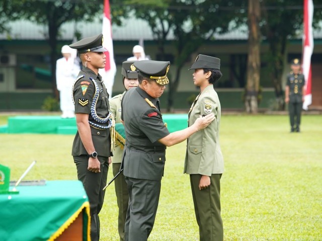 Pangdam Jaya Secara Resmi Menutup Pendidikan Bintara TNI AD Khusus Atlet