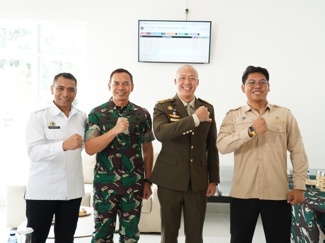 Pangdam Jaya Dampingi KASAD Singapura Kunjungi Dapur BGN Kodim 0503/Jakarta Barat