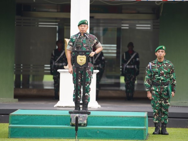 Upacara Bendera 17-an : Pangdam Jaya sampaikan Disiplin dan Integritas