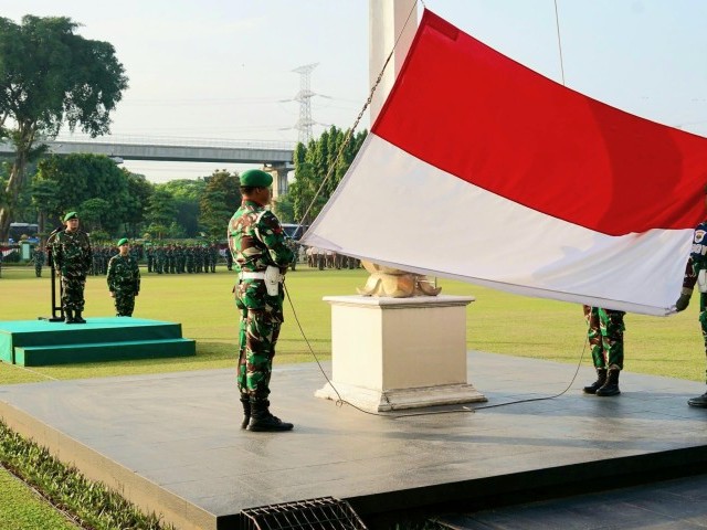 Meningkatkan Kedisiplinan dan Kecintaan kepada Bangsa dan Negara, Kodam Jaya Gelar Upacara Bendera