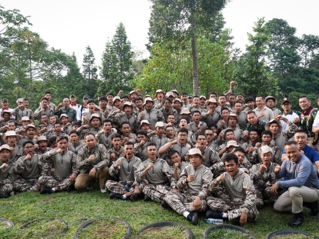Pangdam Jaya Dampingi Panglima TNI Tinjau Persami dan Bela Negara KKRI Siswa/i SMK di Wilayah Kodam Jaya