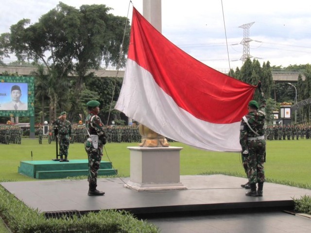 Kodam Jaya Mantapkan  Pembinaan Prajurit Lewat Upacara Bendera